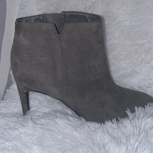 Sam & Libby grey boots 8 1/2